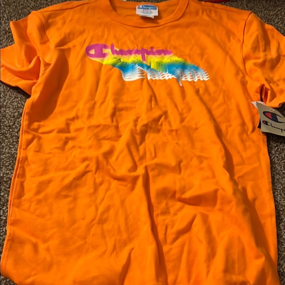 Nwt champion T-shirt size S - Picture 1 of 2